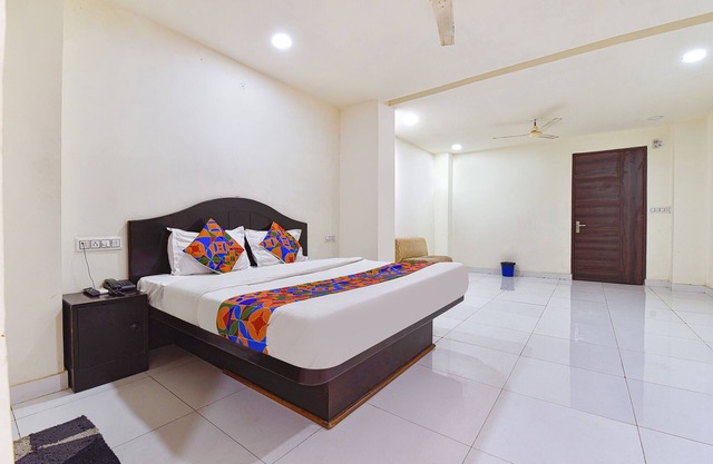 FabHotel Monark