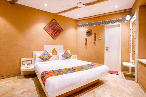 FabHotel Mumbai Corporate rooms JB Nagar - Nr Mumbai International Airport