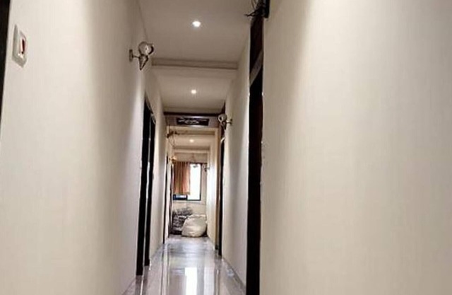 Fabhotel New Silver Elite