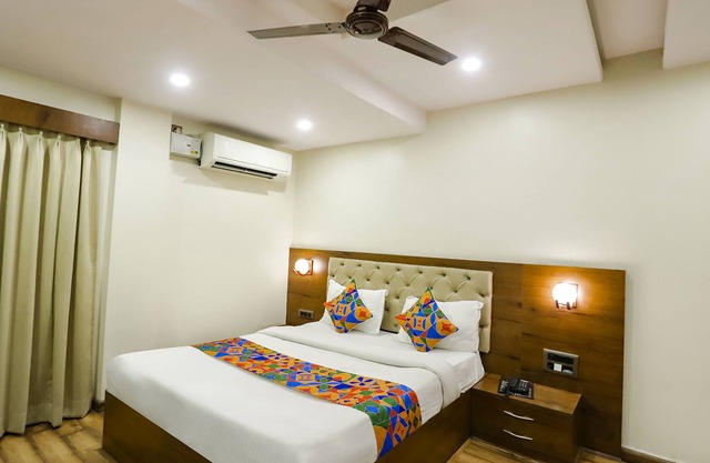 Fabhotel Parashar