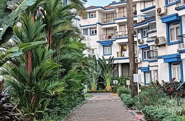 Fabhotel Park Grand Royal Palms