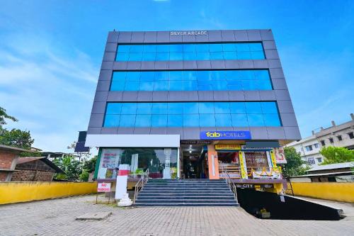 FabHotel Penthouse - A K Dev Road