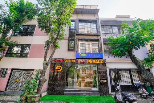 FabHotel Peralz - Nr Boriwali Station