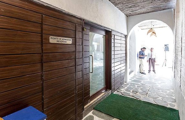 Fabhotel Poco Loco