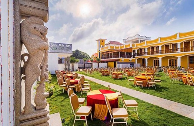 Fabhotel Prime Ar Phalazzo Resort