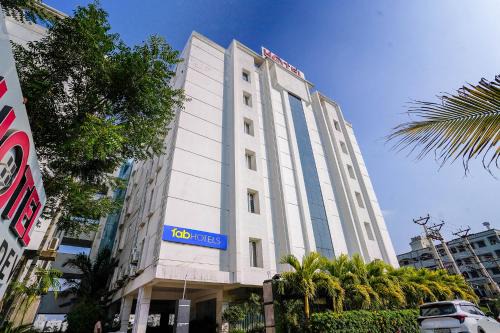 FabHotel Prime D Dev - Nr Vijayawada Club