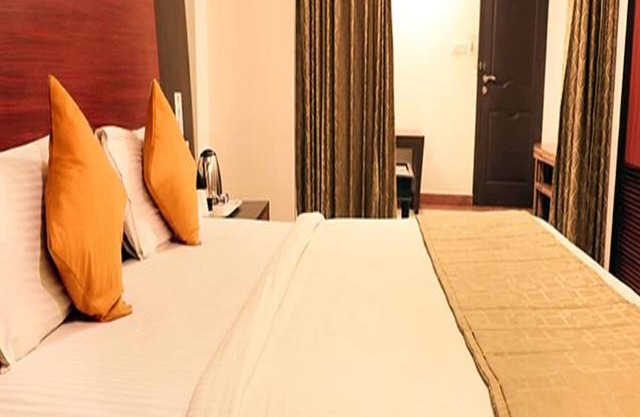 Fabhotel Prime Emerald