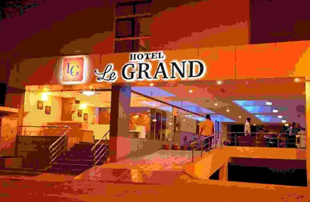 Fabhotel Prime Le Grand