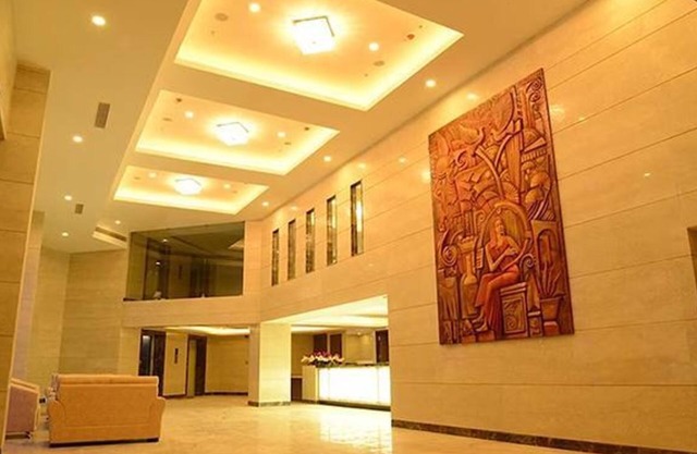 Fabhotel Prime Le Palace