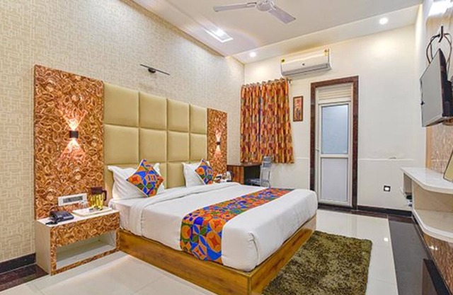 Fabhotel Prime Shaily Royal