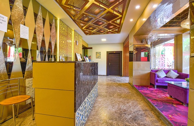 Fabhotel Prime Surpin Palace