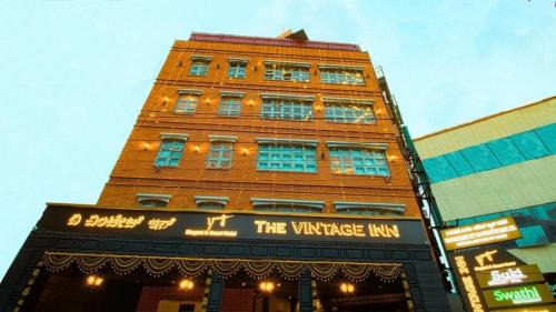 FabHotel Prime The Vintage Inn