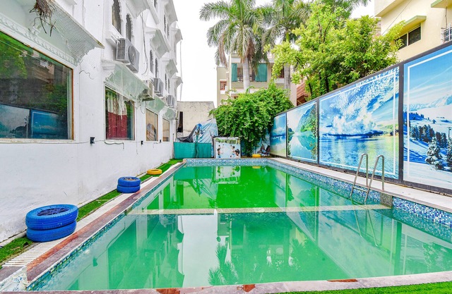 Fabhotel Prime Vallabh Villas