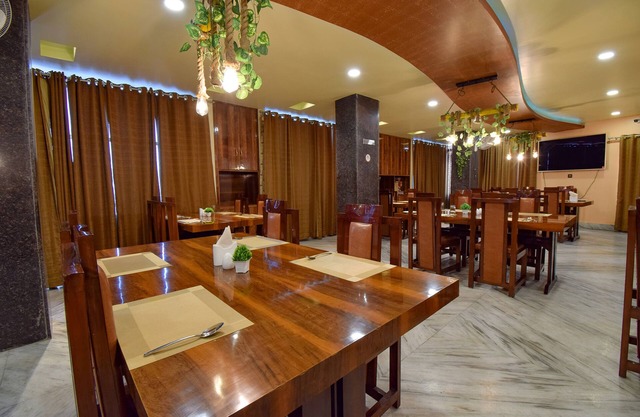 Fabhotel Red Rose