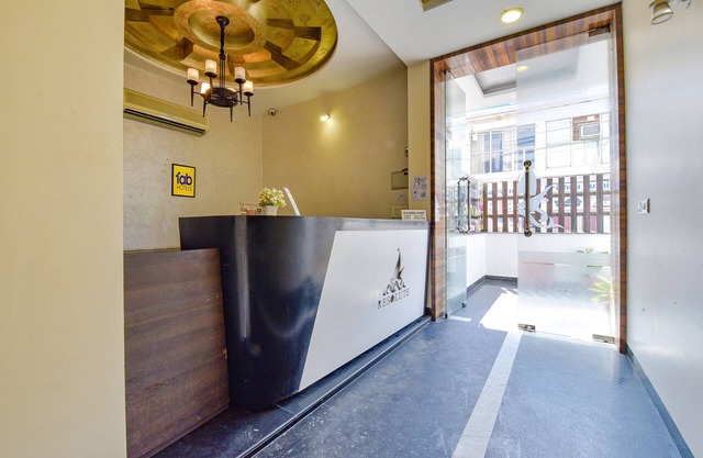 Fabhotel Resolute