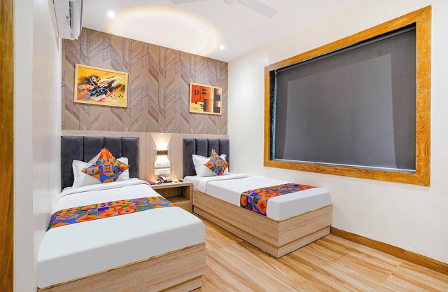Fabhotel Riza International