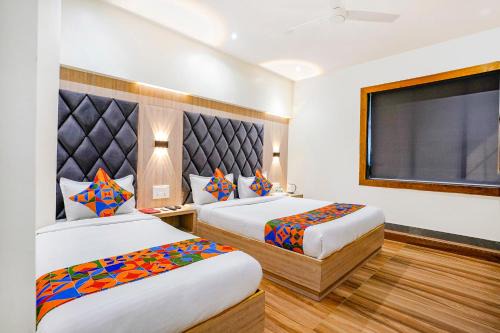 FabHotel Riza International - Nr Nesco Exhibition Centre