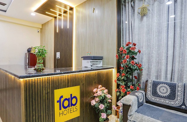 Fabhotel Royal Inn Ii