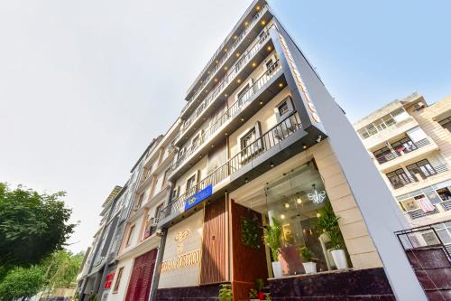 FabHotel Royal Portico