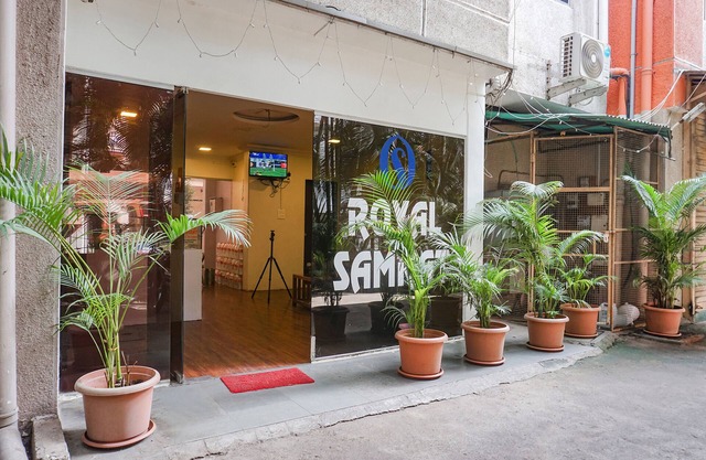 Fabhotel Royal Samrat