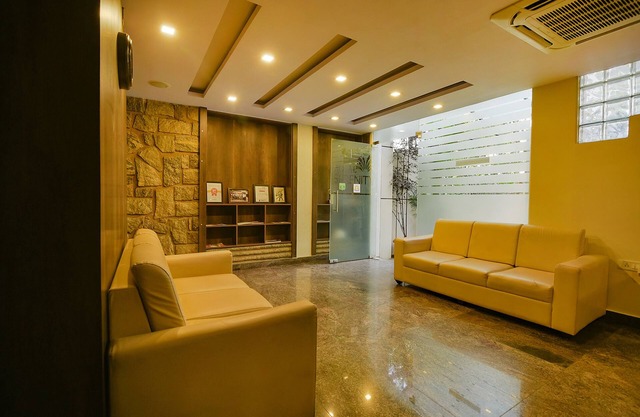 Fabhotel Royal Serenity