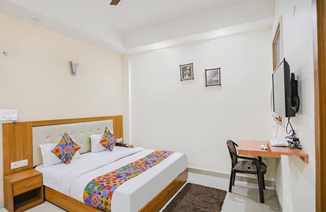 Fabexpress Royal Stay