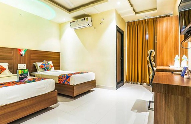 Fabhotel Rr Grand