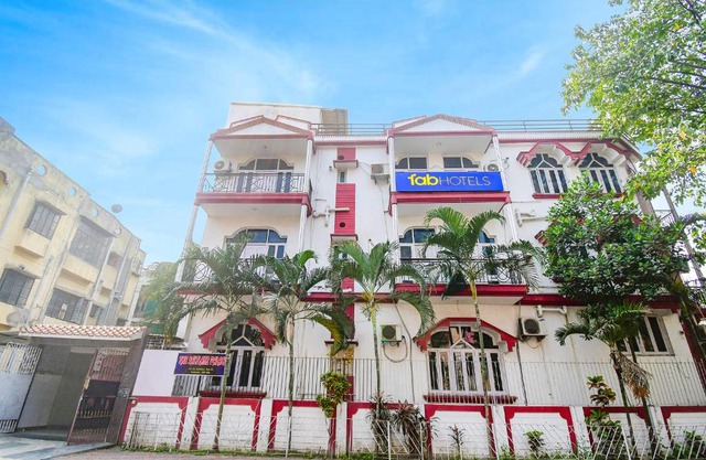 FabHotel Saltlake Regency - 14km from Anandlok Hospital