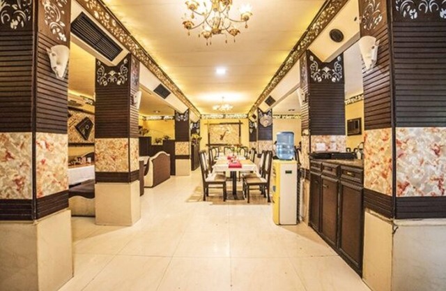 Fabhotel Santoor