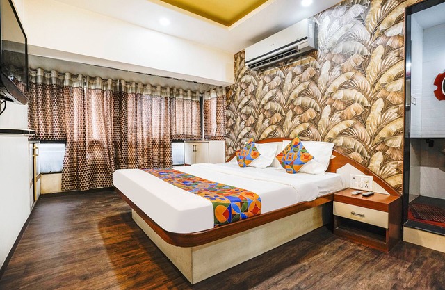Fabhotel Saroj Inn