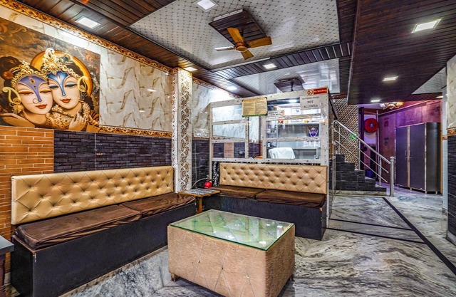 Fabhotel Sarwan