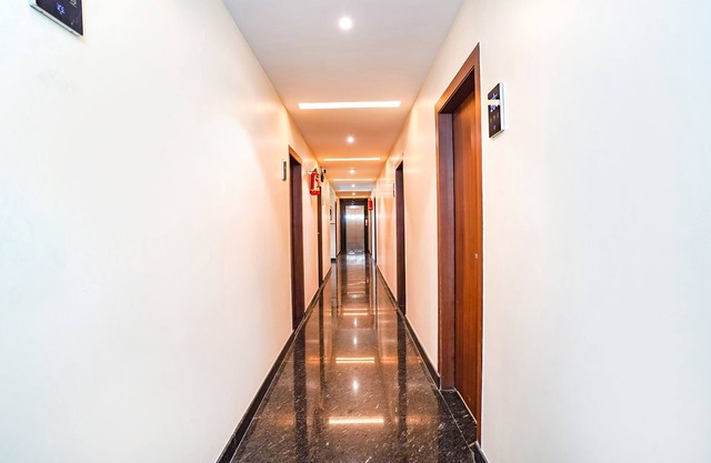 Fabhotel Savi Inn