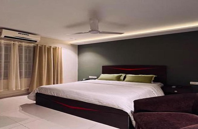 FabHotel Sea Queen Residency