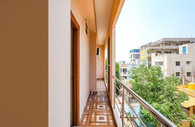 FabHotel Seven Inn Home Stay