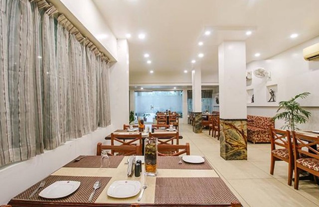Fabhotel Silver Inn I