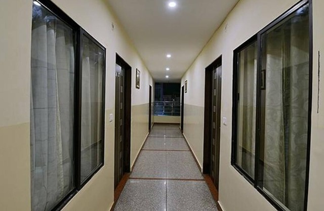 Fabhotel Sky Heights