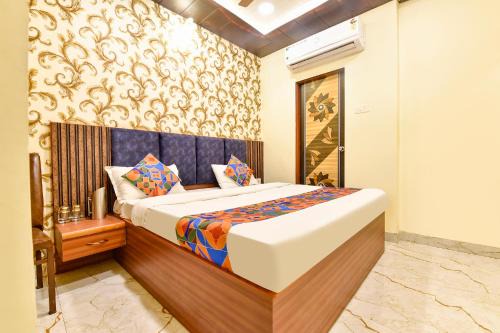 FabHotel Spark