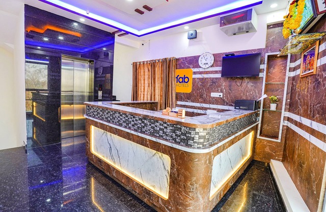 Fabhotel Sri Ram Comforts