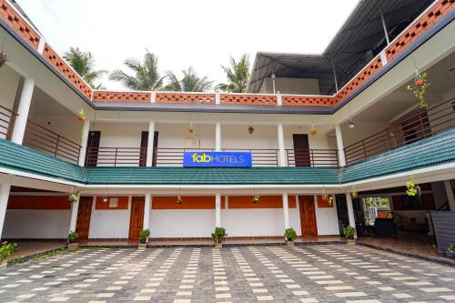 Fabhotel Star Inn Plus - Nr Kovalam Beach