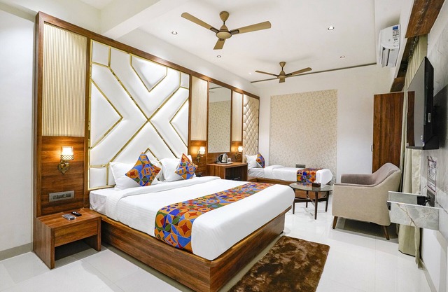 Fabhotel Status Residency