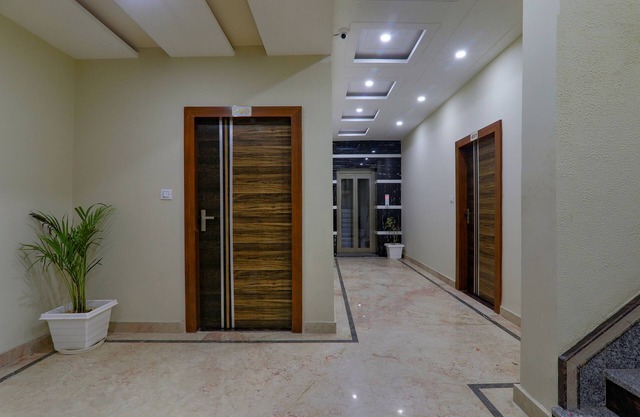 Fabhotel Super 3 Premium