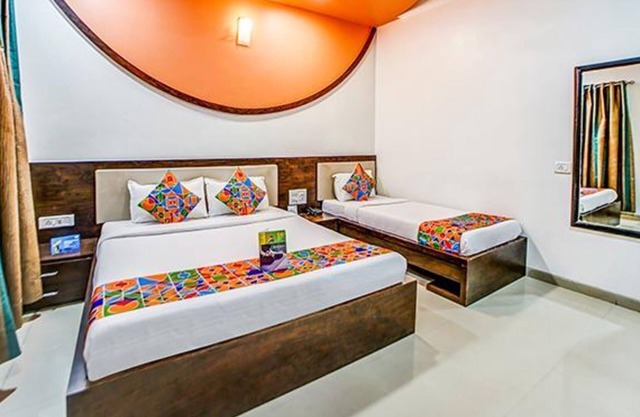 Fabhotel The Adore Palace