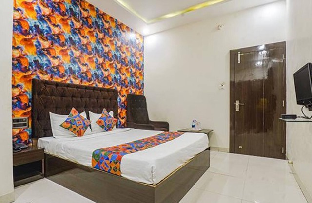 Fabhotel The Jk
