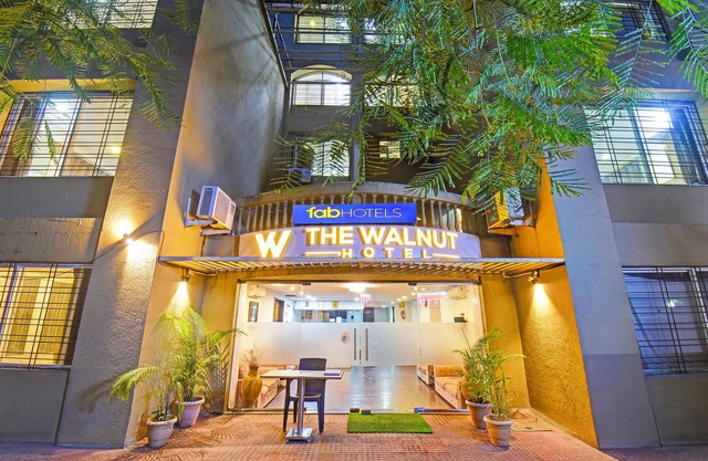 Fabhotel The Walnut