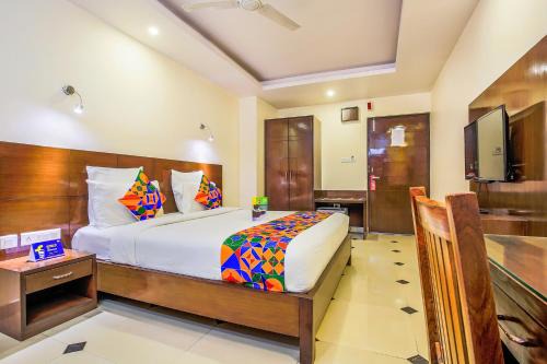 FabHotel Tipsyy Inn Suites