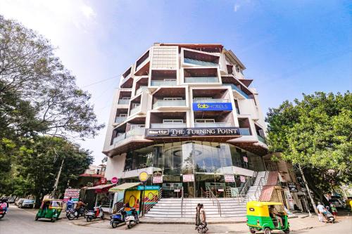 FabHotel Turning Point - Nr Ulsoor Lake