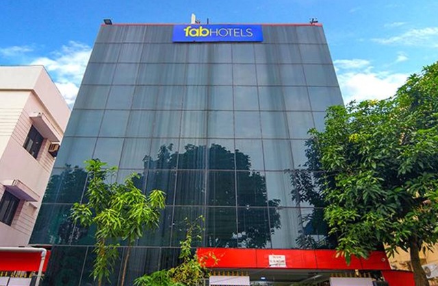 Fabhotel Utsav Palace
