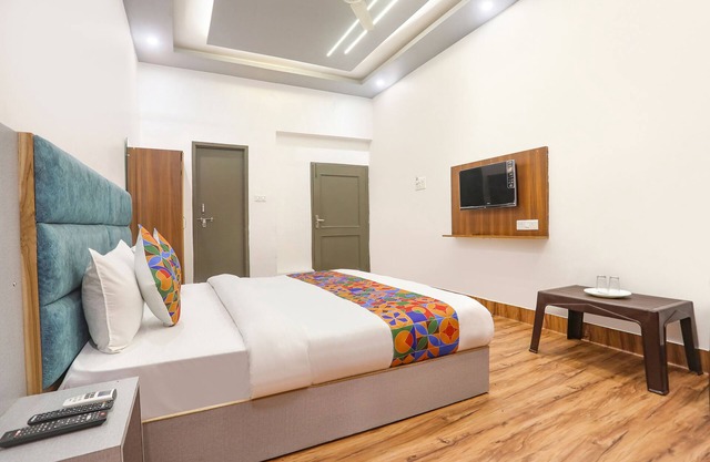 Fabhotel Villa The Suites