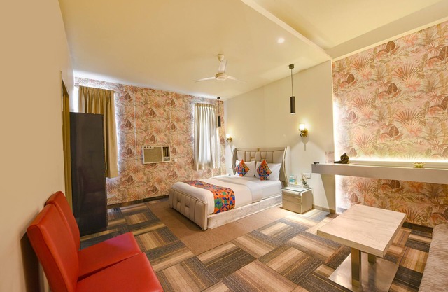 Fabhotel Vintage Inn