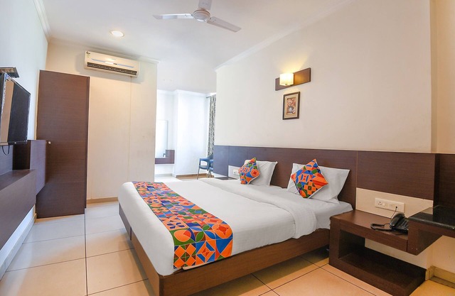 Fabhotel The Grand